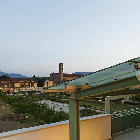 In With Jacuzzi And Terrace * Lucca