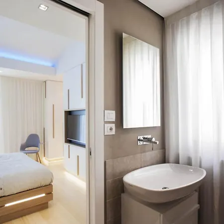 In With Jacuzzi And Terrace *
