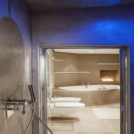 In With Jacuzzi And Terrace * Lucca
