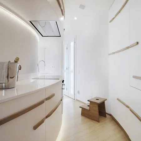 Canticle Luxury With Elevator Lucca