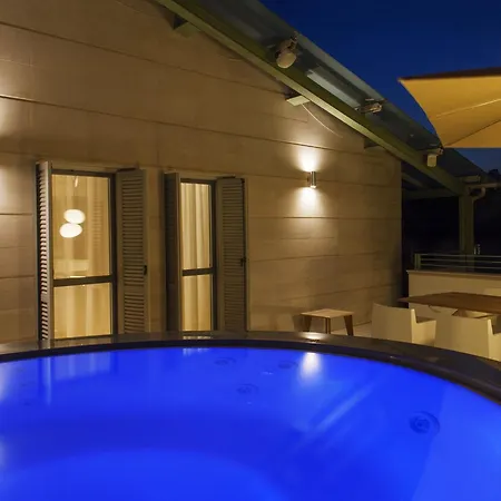 In With Jacuzzi And Terrace Apartamento *